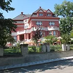 Ξενοδοχείο Hotel Villa Πράγα