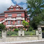 Hotel Villa Ξενοδοχείο 4*