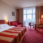 Hotel Villa Ξενοδοχείο 4*