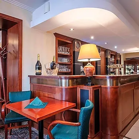 Hotel Villa Hotel 4*