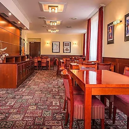 Hotel Villa Hotel 4*