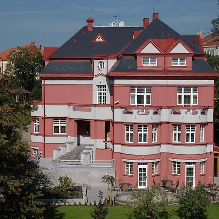 Hotel Villa Hotel 4*
