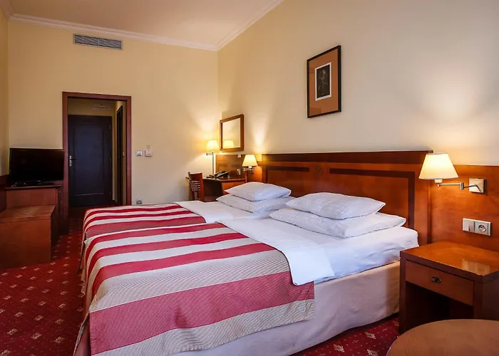 Hotel Villa 4* פראג