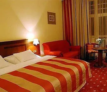 Hotel Villa 4* פראג